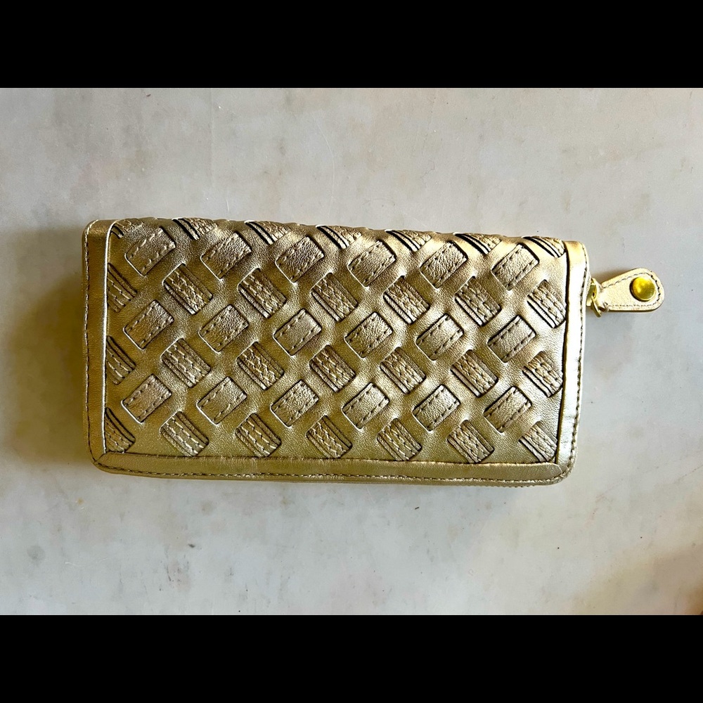 Coach Wallet in Gold